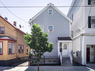 927 Broadway, Chelsea, MA, 02150