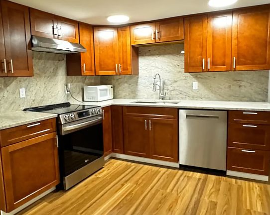 5th image of 685 Parker St #1B