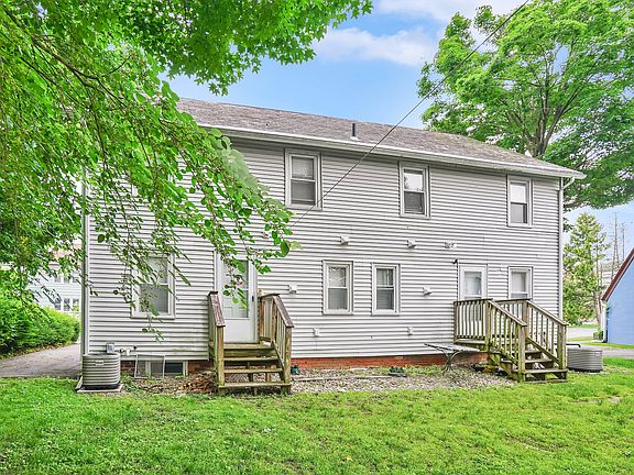 4th image of 68 Wright Ave #6
