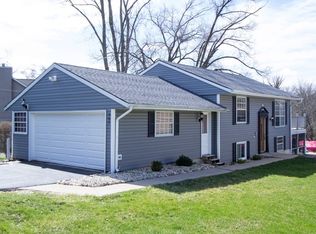 904 Sheridan Dr, Wauconda, IL