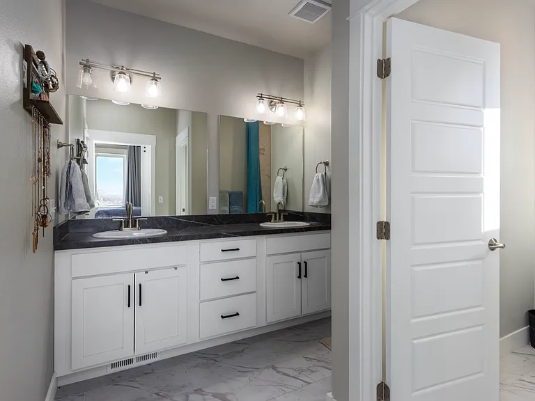 4960 Whisper Way — Photo 8