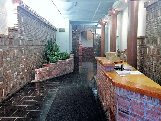 Rented by Cyberapts Management | media 34