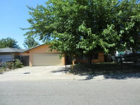7825 Rockhurst Way, Sacramento, CA 95828