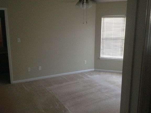 3rd image of 102 Buckston Trace Ln
