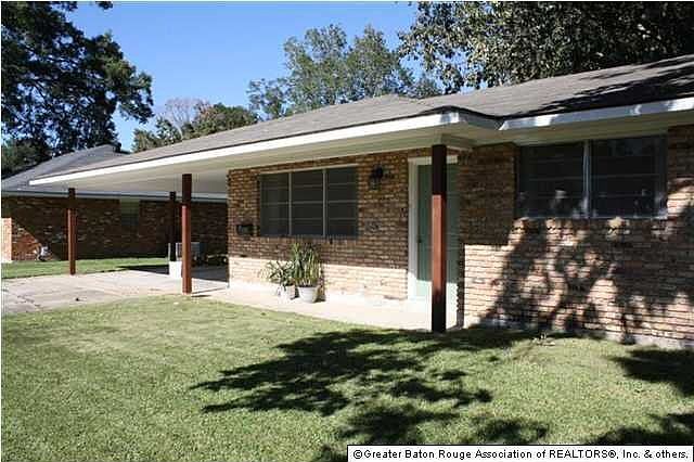 2nd image of 1042 Orangewood Dr