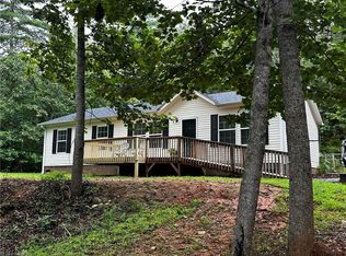 733 Ridge Ln, Wilkesboro, NC 28697