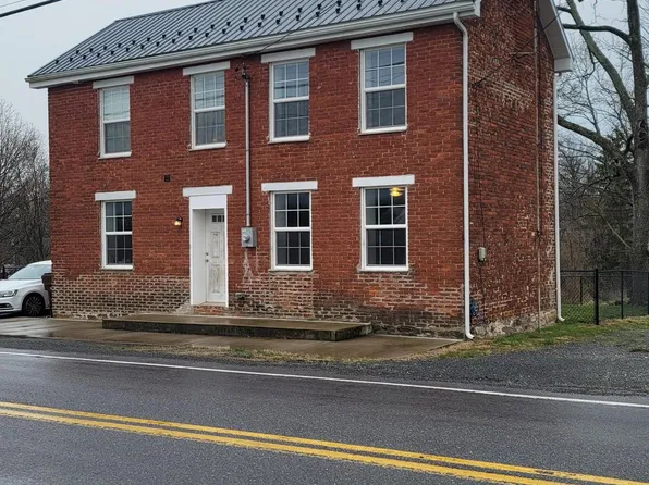 11294 Forge Hill Rd, Orrstown, PA 17244