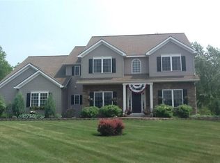 812 Knighthood Cir, Fayetteville, NY 13066