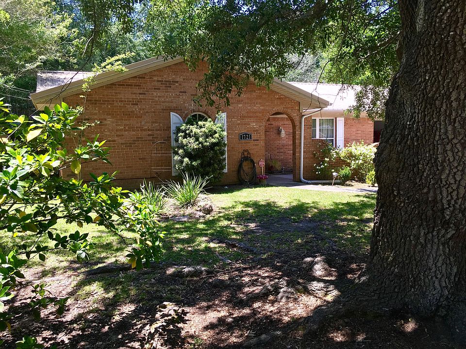 1st image of 1721 Mary Ann Dr