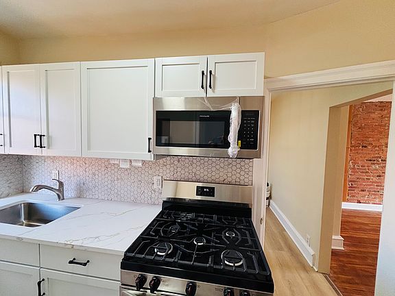 3rd image of 1603 N Rodney St APT 3