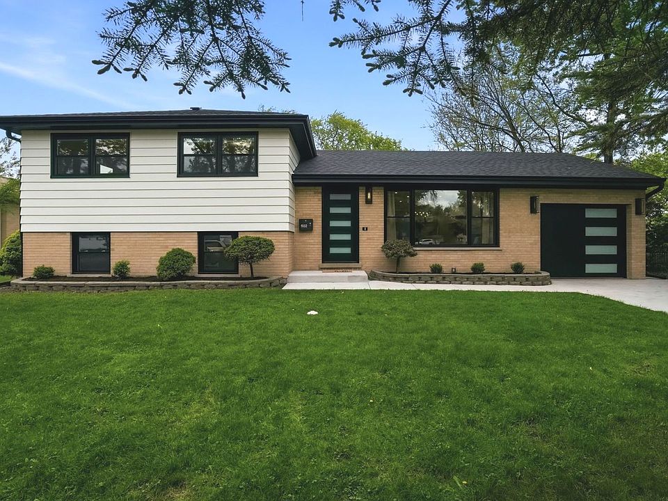 1st image of 1602 W Willow Ln