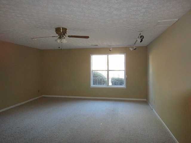 1st image of 6018 Woodcreek Dr