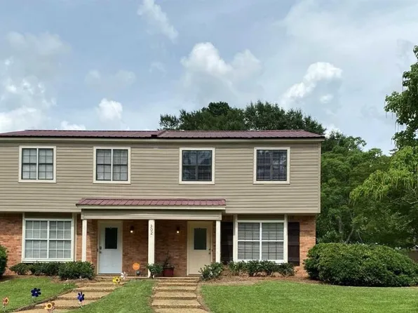 302 Lindale St #B, Clinton, MS 39056