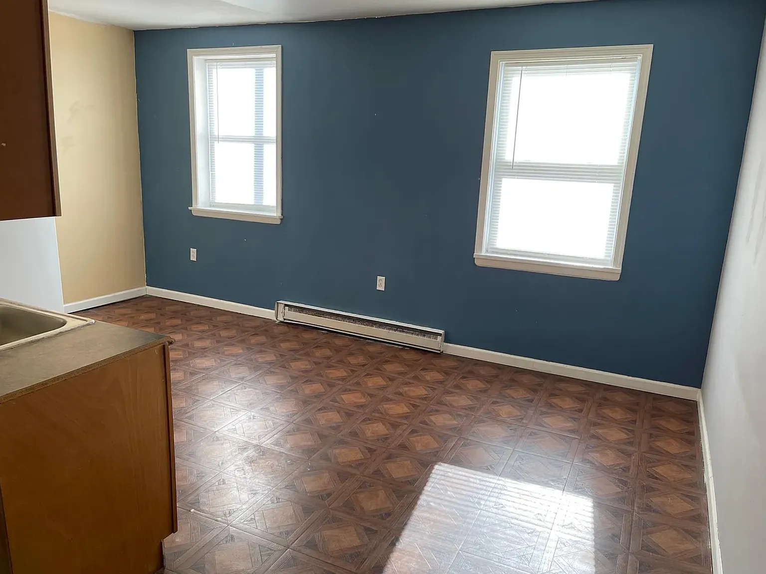 233 E Girard Ave — Photo 4