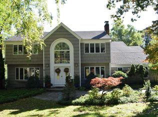 41 Tide Ct, Wading River, NY 11792