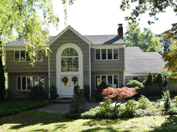 41 Tide Court, Wading River, NY 11792