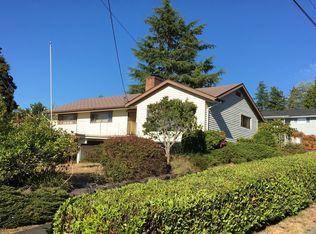 2221 Grandview Dr W, University Place, WA 98466