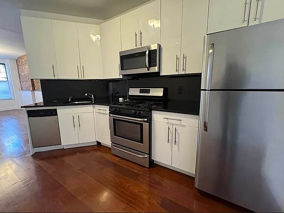 3rd image of 100 Baltic St #1A