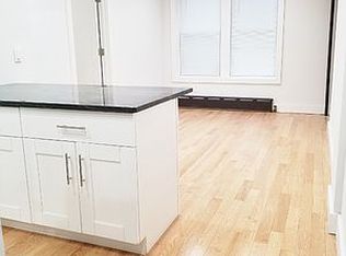 24-20 41st St #2U, Astoria, NY 11103
