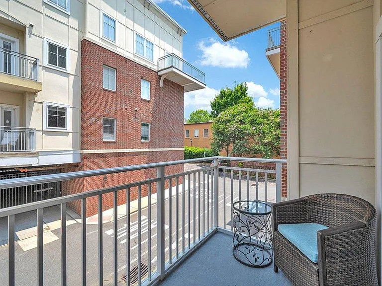 1903 Kenilworth Ave #111 — Photo 22