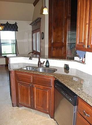 4th image of 7401 SW 105th St