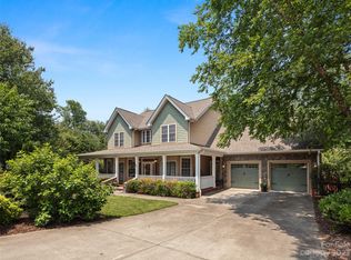 42 Rose Of Sharon Way, Candler, NC 28715