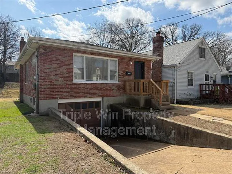 Building Photo - 7560 Alicia Ave