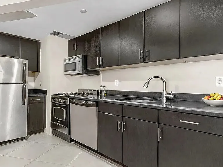 1810 3rd Ave #B4C — Photo 2