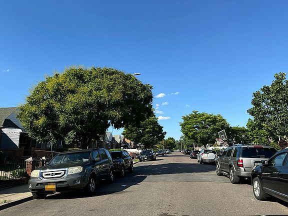 4th image of 183-17 Dunlop Ave