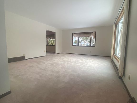2nd image of 607 E 8th Ave