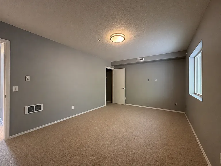 2677 NW Preston Ct — Photo 32
