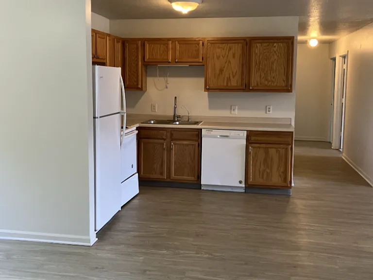 3 Bedroom Home for rent in Des Moines, IA — Photo 2