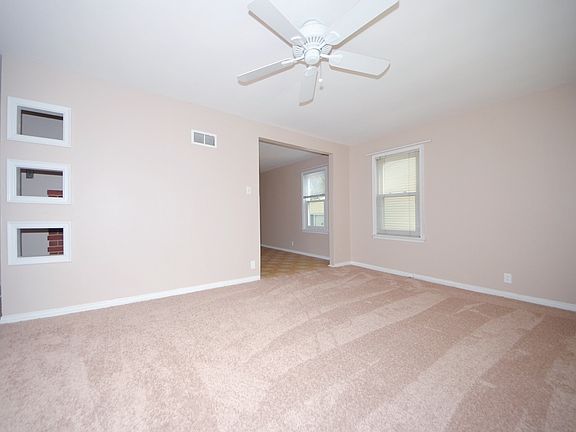 4th image of 7924 Elton St