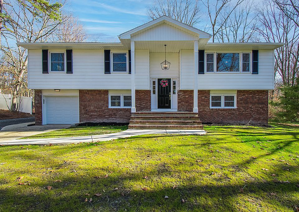 1st image of 549 Frank Applegate Rd
