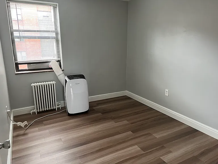 Royal Gardens Apartments — Photo 96
