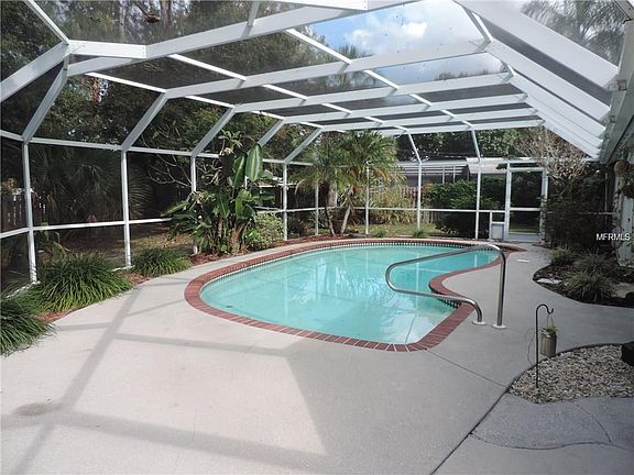 2nd image of 2741 Hibiscus St