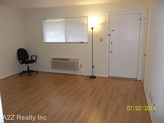 4th image of 130 S Estes Dr #C