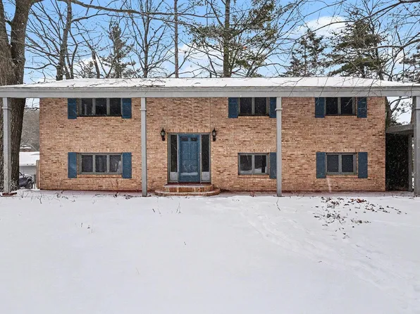 4581 Hillcrest Ave, Oscoda, MI 48750