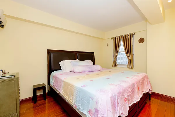 Sold by Pergolotti Realty | media 2
