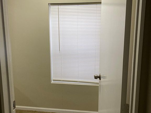 2nd image of 3332 Corsa Ave Floor 1