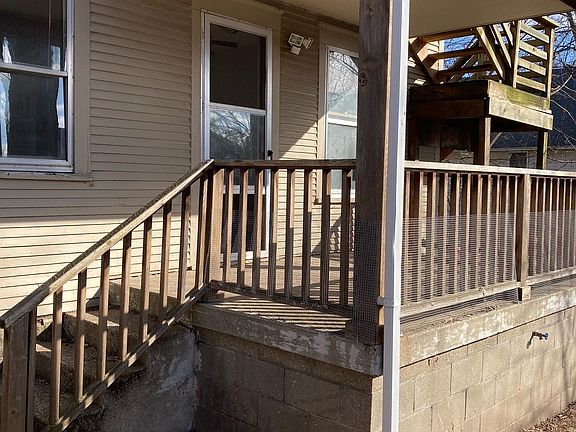 2nd image of 622 Stanley Ter NE #2