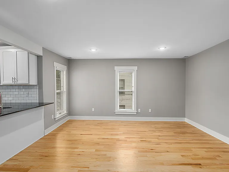 261 Eastern Ave SE #2 — Photo 6