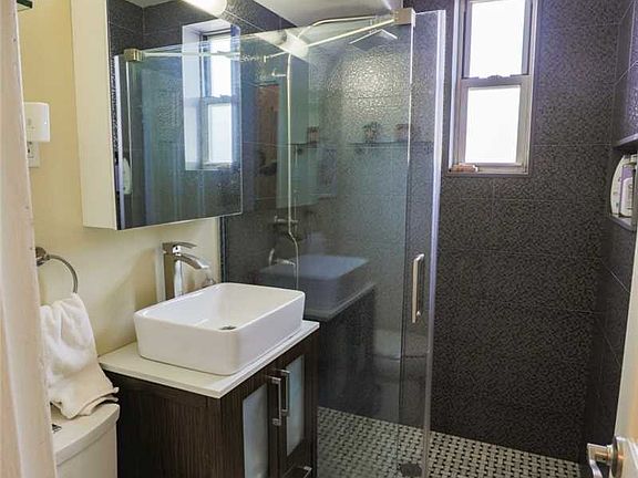 4th image of 67-25 Dartmouth St APT 4N