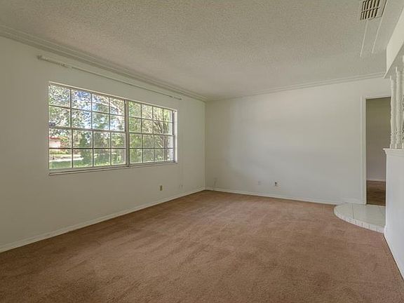5th image of 1019 Lake Sherwood Dr