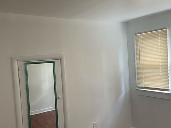 5th image of 1030 11th Ave #3