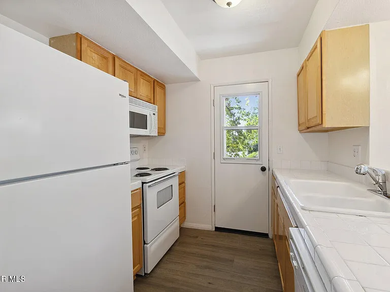 27401 Country Glen Rd — Photo 9