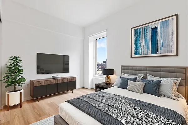 Rented by MNS | media 9