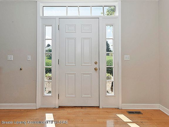 2nd image of 1103 Candela Ln