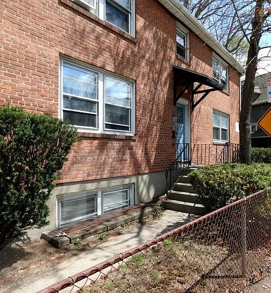 48 Kirkland St — Photo 4