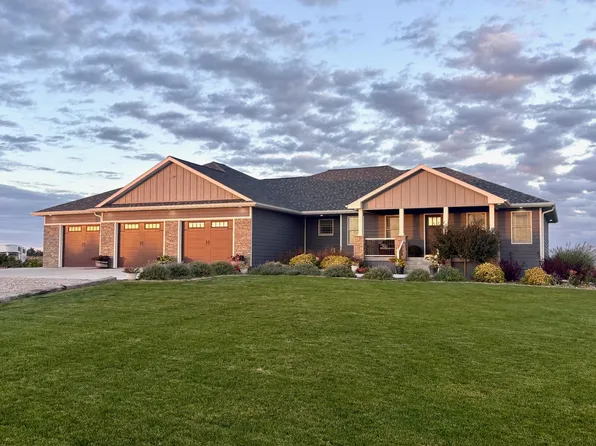 6195 Standage Pl, Kearney, NE 68845